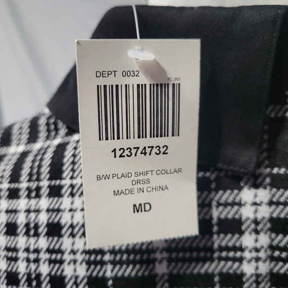 Hot Topic Black & White Plaid Shift Dress with Skull Pins Collar NWT - Picture 5 of 7